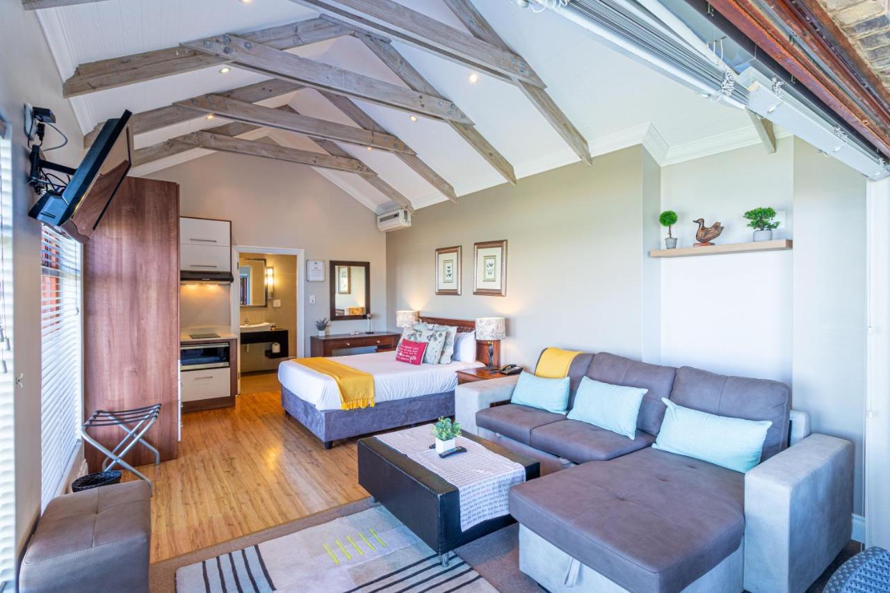 Boardwalk Lodge - Self-Catering Уилдернесс Экстерьер фото